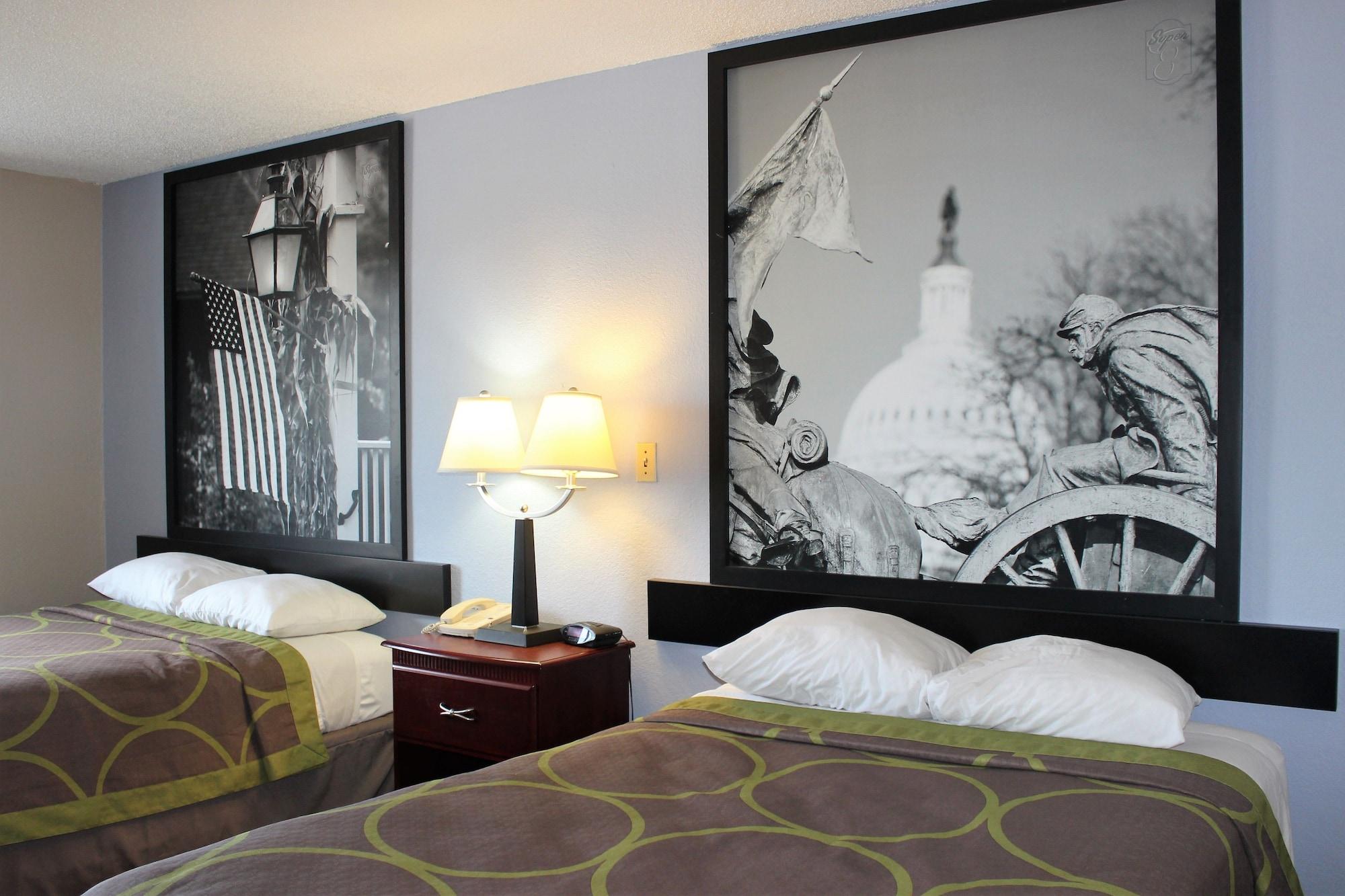 Super 8 By Wyndham Tuscaloosa Hotell Exteriör bild